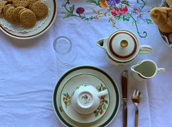 Tavola pronta per la colazione