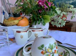 Fiori, frutta e tanta cura