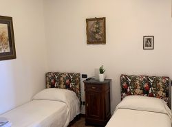 Camera con due letti singoli